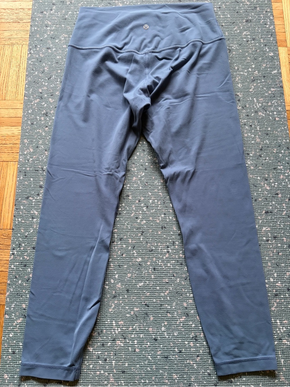 Lululemon Align Pant 25"
Oasis Blue Size 10 - Picture 6 of 8
